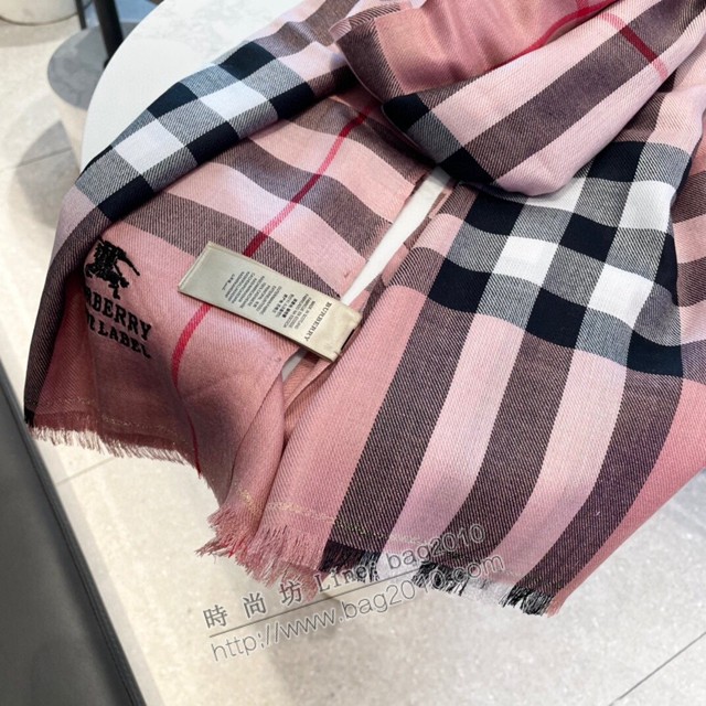 Burberry最新字母塗鴉羊絨長圍巾 巴寶莉2021新款格子羊絨圍巾  mmj1524